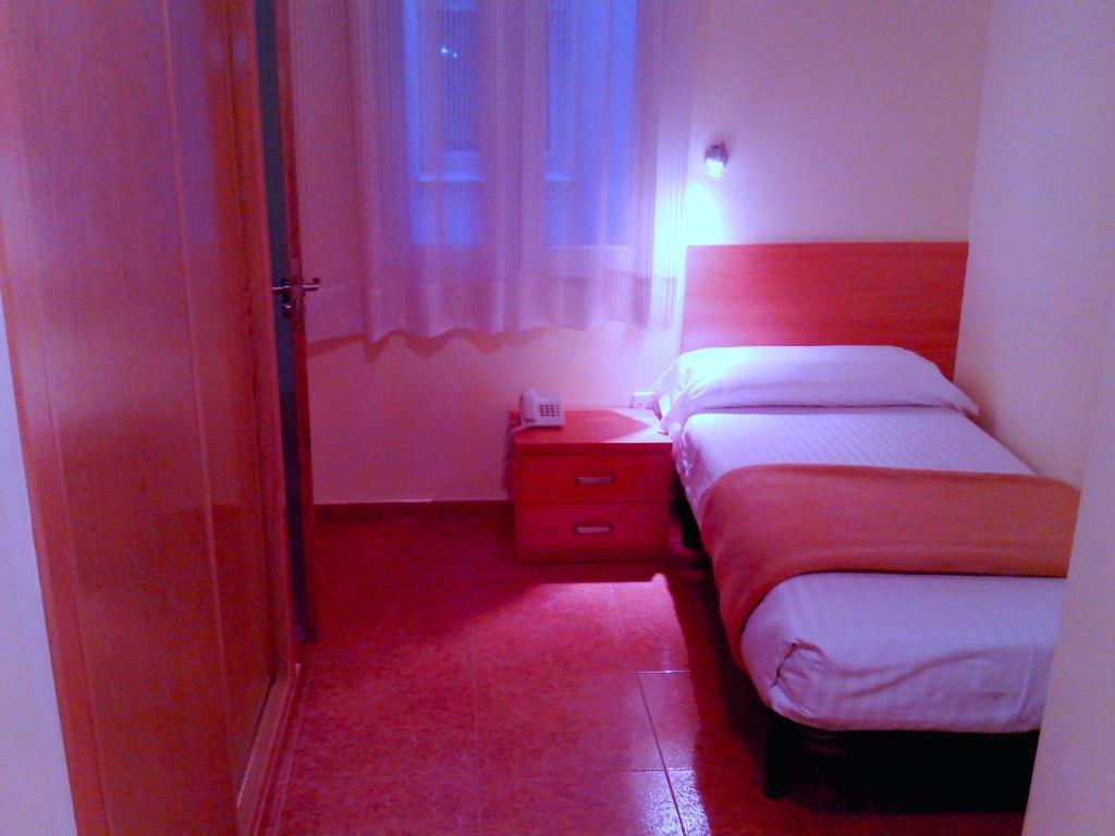 Hotel Rc Ramon Y Cajal เกว็งกา ห้อง รูปภาพ